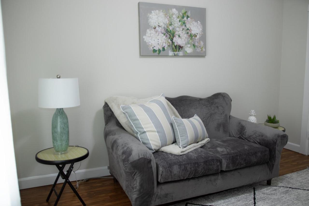 Cozy Getaway Appartement Everett Buitenkant foto